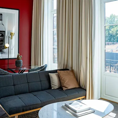 Almada 234 * Порту